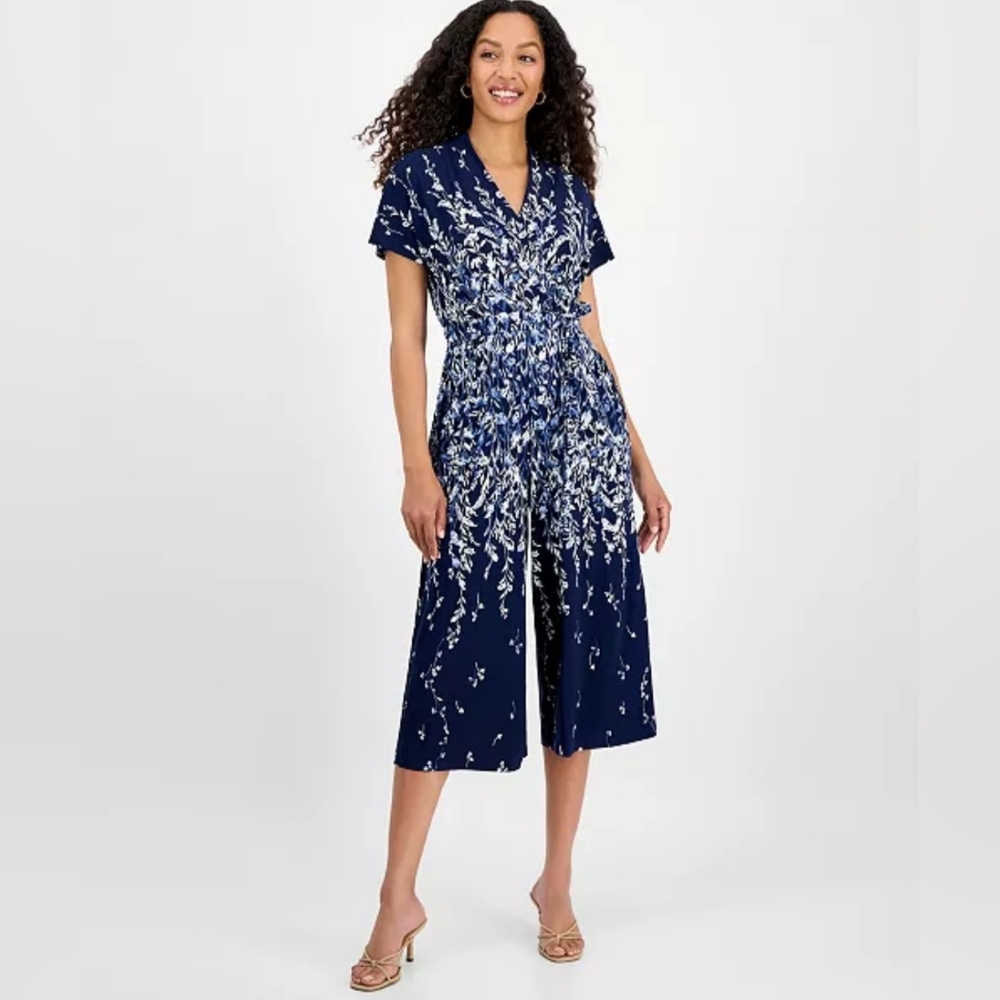 Women's Clothing (A147)
